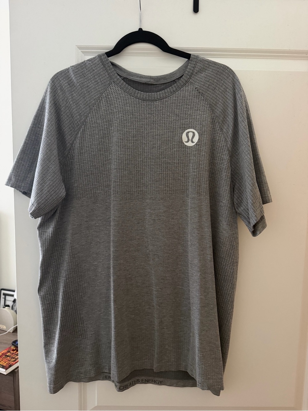 lululemon athletica Men's Heather Gray metal vent